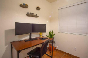Sonoran Sanctuary w/ Garage, WFH Setup by I-10 & Downtown
